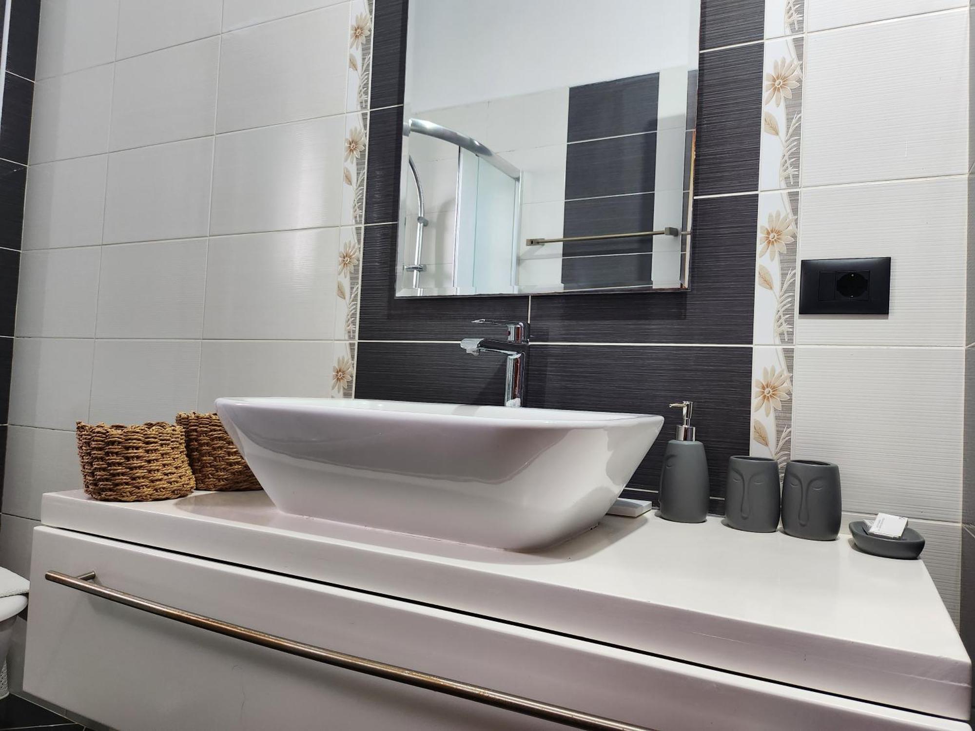 Alpha Seaside Apartment Саранда Екстер'єр фото