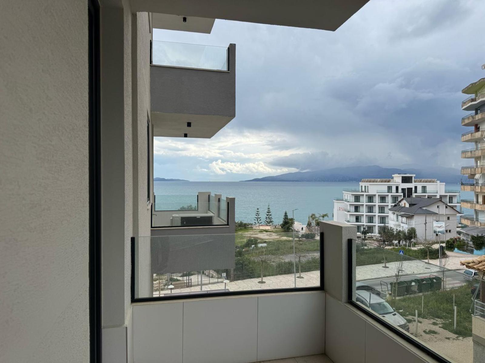 Alpha Seaside Apartment Саранда Екстер'єр фото