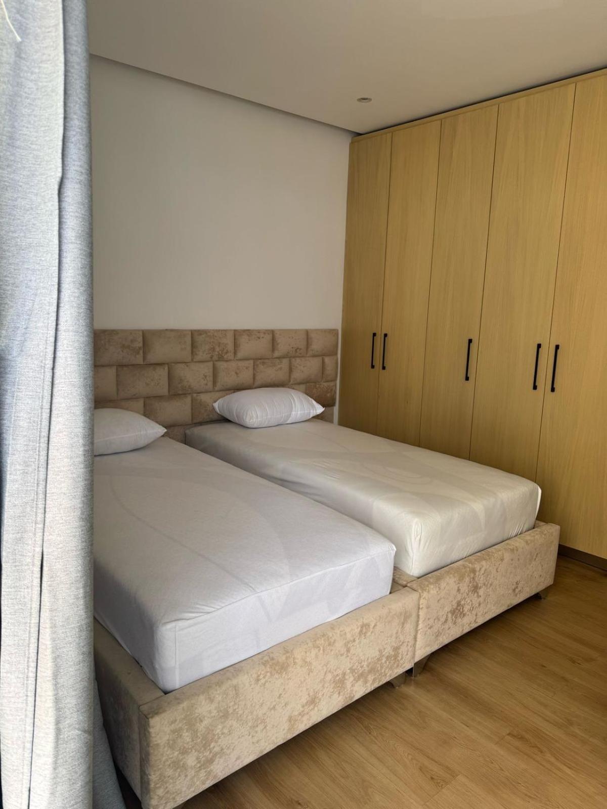 Alpha Seaside Apartment Саранда Екстер'єр фото